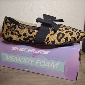 Skechers Cleo Point Wild Charmer Ballet Flats in Leopard Womens Size 11